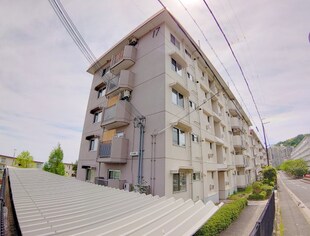 中山五月台住宅17号棟の物件外観写真